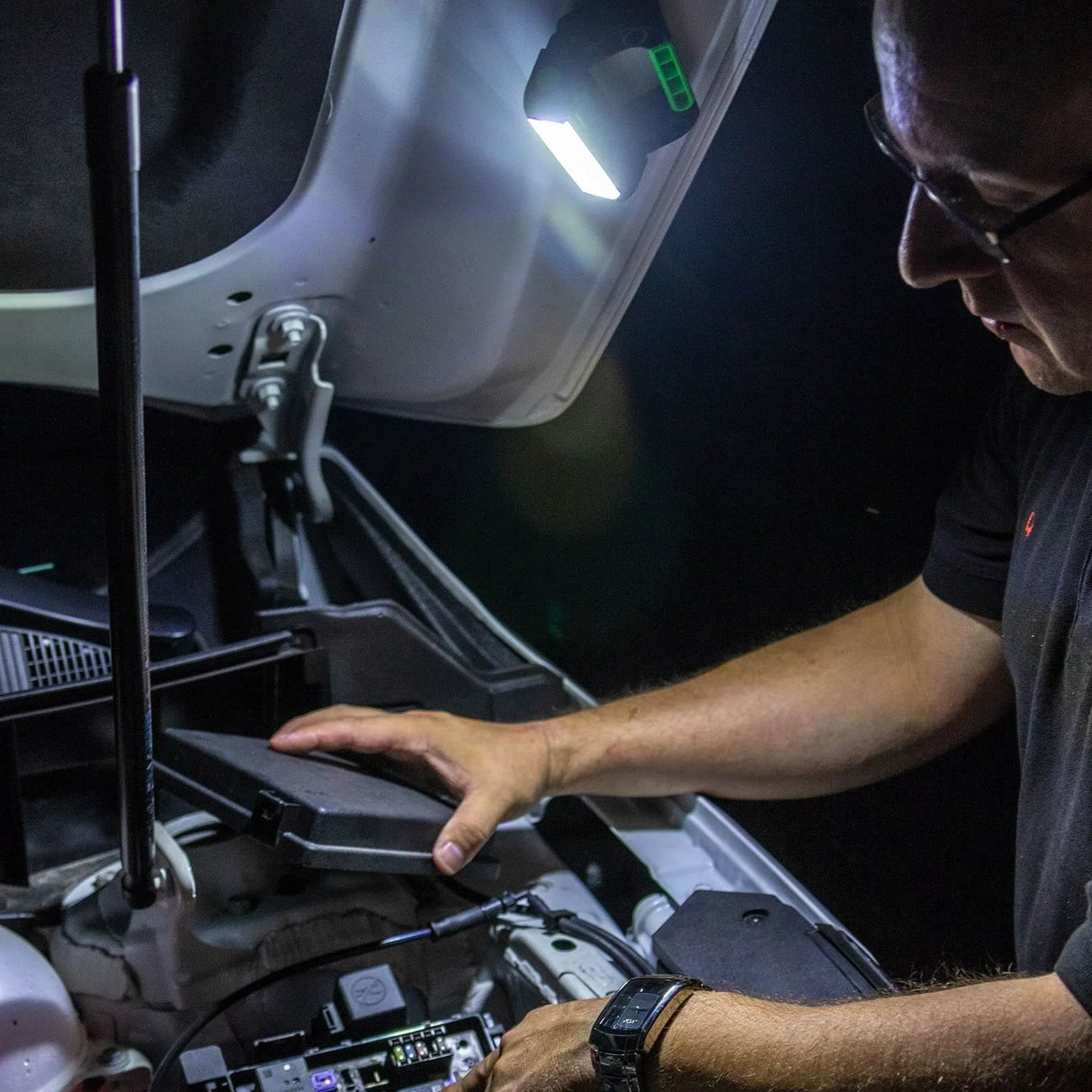 LitezAll® COB 350/160 Lumens LED Rechargeable Carabiner Light