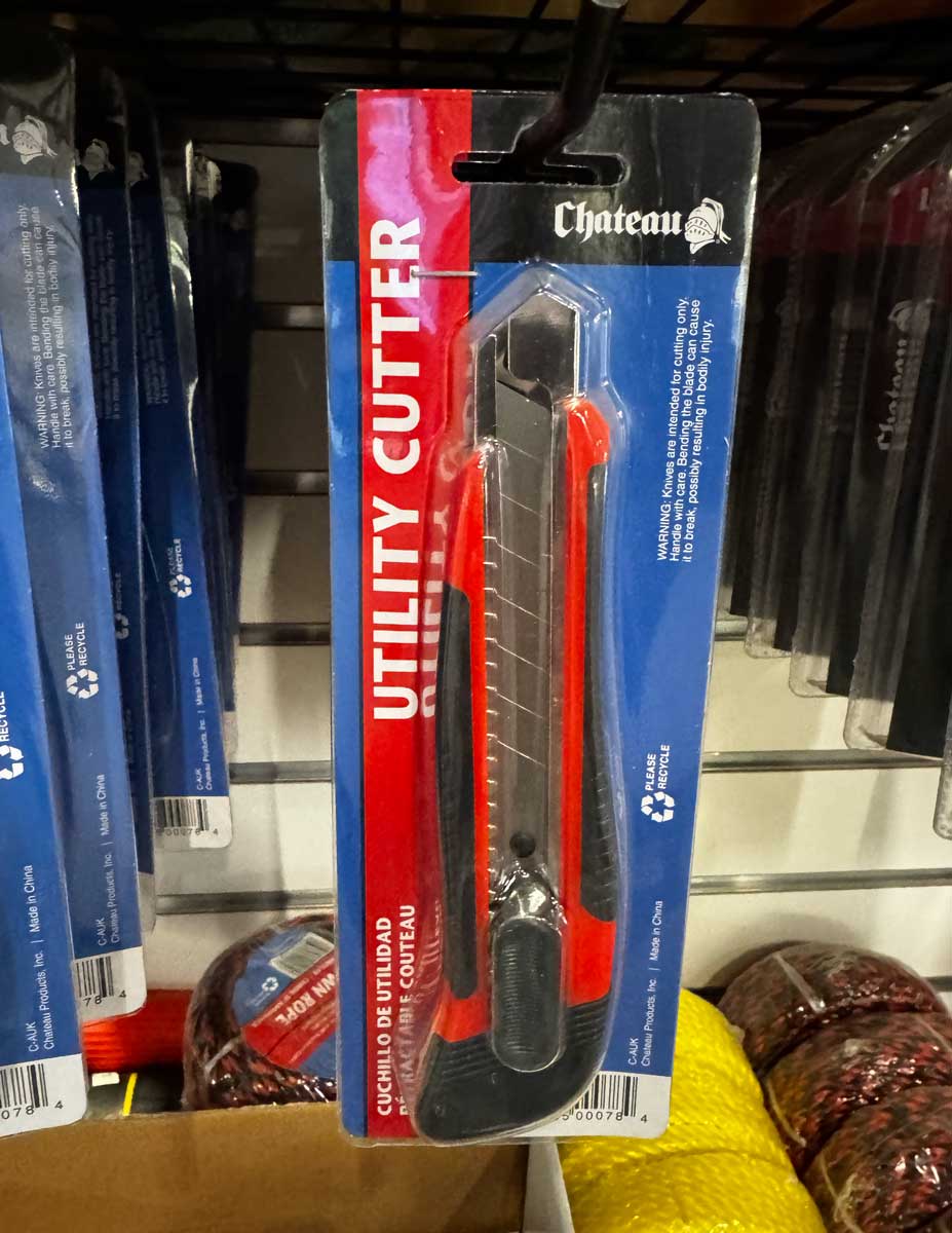 Retractable Utility Knife w/ Blades (1-Pack)